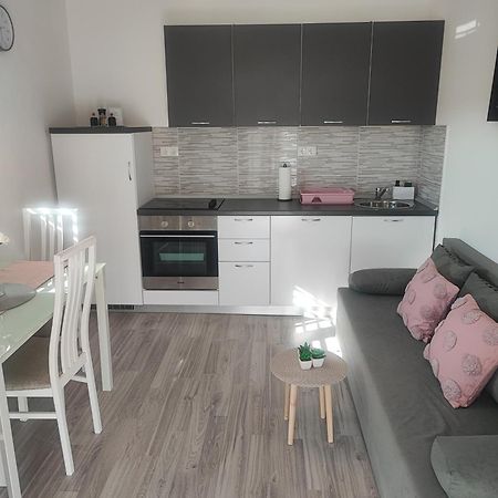Apartment Mari Ostrvica Luaran gambar